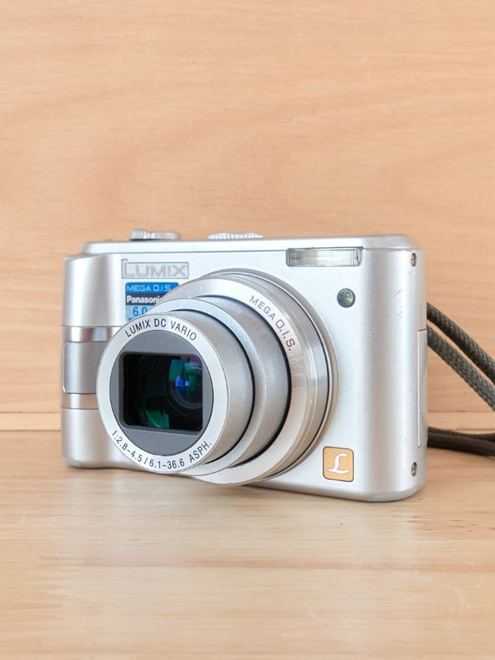 Panasonic Lumix DMC-LZ5 Digital Camera 6MP, Leica Lens, Made in Japan, Tested